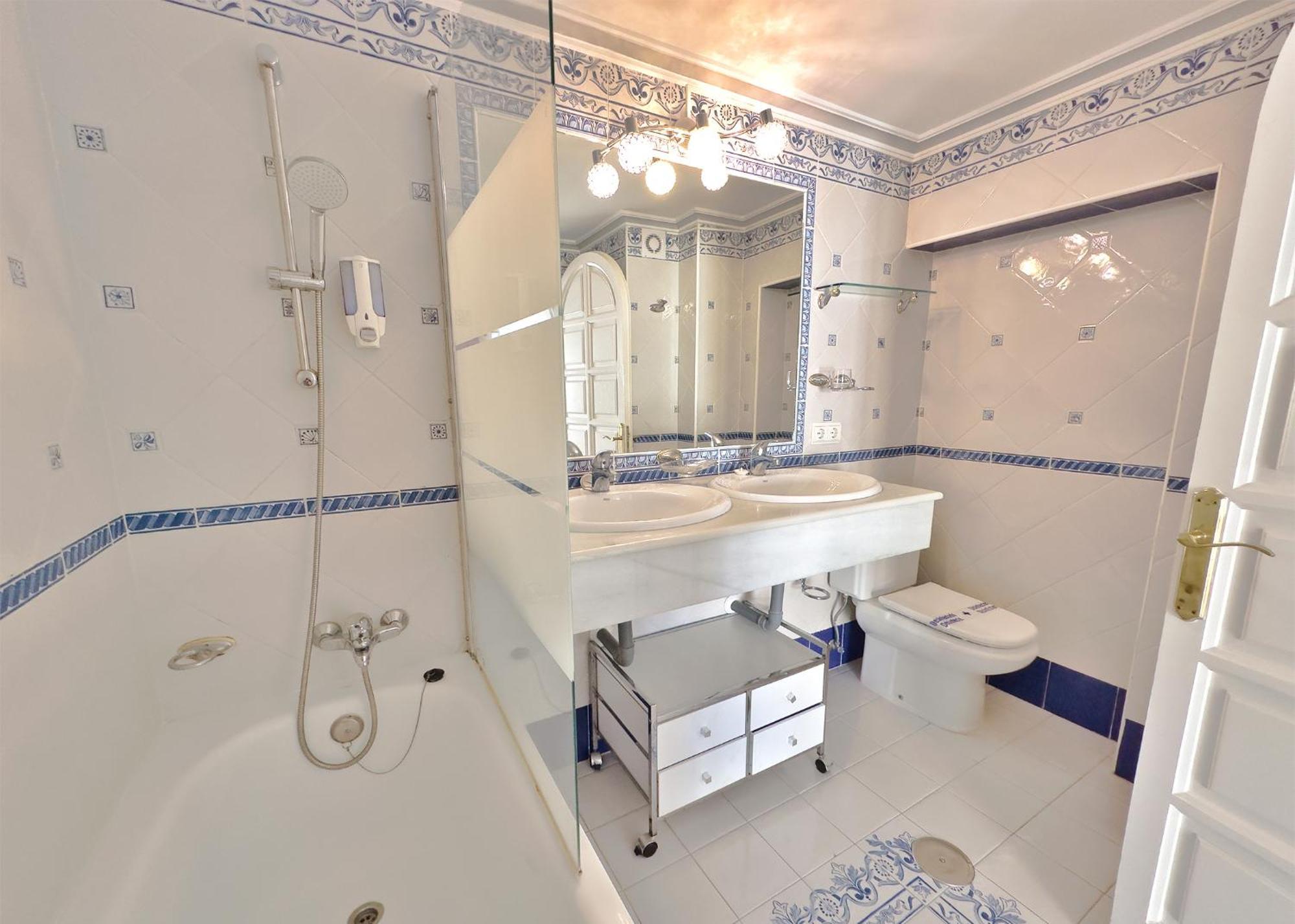 Skol 508 West Facing Duplex With Amazing Sea Views Apartamento *