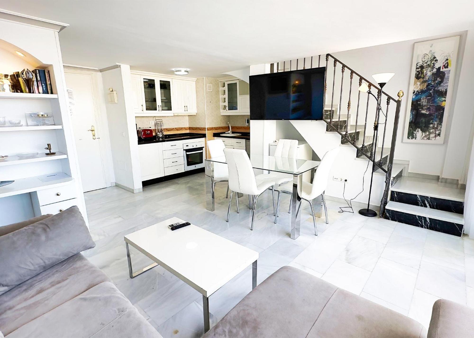 Skol 508 West Facing Duplex With Amazing Sea Views Apartment